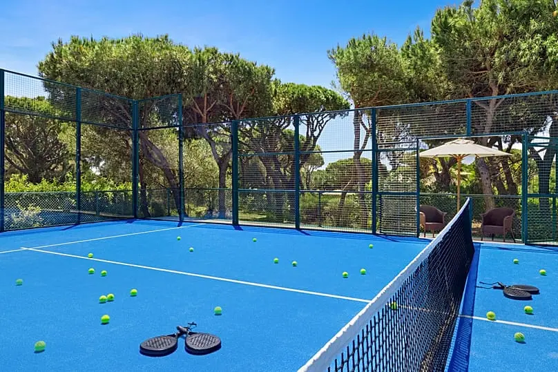 padel pine cliffs